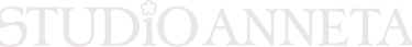 Logo Studio Anneta en horizontal y color crema
