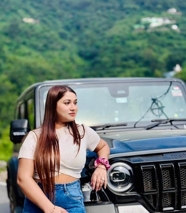 alt="Certified female spa therapist offering full body massage at home"