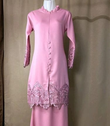 Baju Kurung Lace Como Crepe