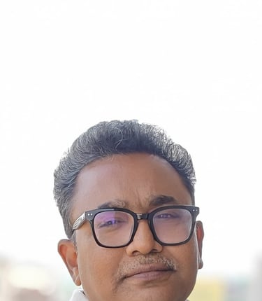 "Sri Digital Solutions marketing expert - experienced digital marketing professional".