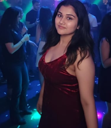 alt="Home massage service with professional female spa therapist"