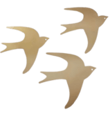 décorateur d’intérieur : Conseil  en décoration murale en forme d’hirondelles dorées