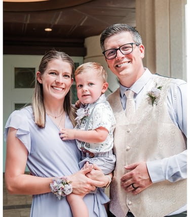 Kody Daffer with his wife Kylie and young son in Nampa, Idaho, showing their family life