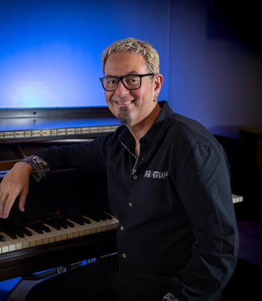 Dave Coldren, Piano Bar Entertainer