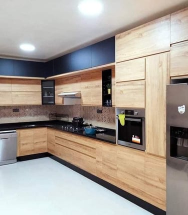 menuiserie aluminium cuisine moderne sur mesure au Maroc avec meubles et finitions haut de gamme