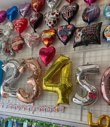 Diversos globos de helio microfoil