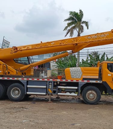 Tadano Crane 80 Ton warna kuning