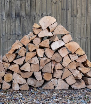 A stack of kiln dried hardwood logs for delivery in Huntingdon, Ely & across Cambridgeshire