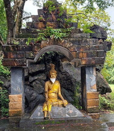 thailand phang nga Tham Ruesi Sawan Tham Luk Suea Cave