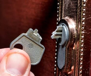 broken key extraction