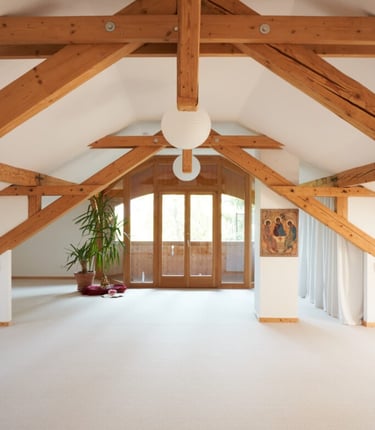 Seminarzentrum Riederalp; Yogaraum von innen