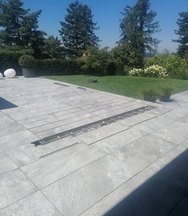 Aménagez vos extérieurs avec un carreleur à Saint-Louis