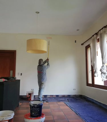 Pintura de residencias Mantenimiento Serviacabados lo hace por ti.