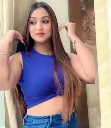 alt="Home massage service with professional female spa therapist"