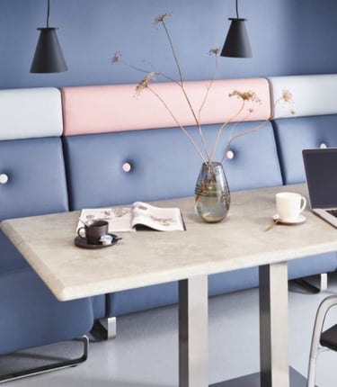 Banquette restauration en simili cuir expansé boutonnée création JAB