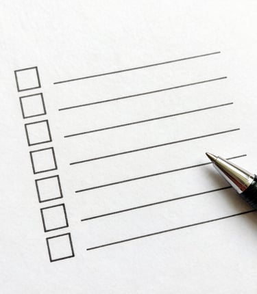Blank survey checklist on white paper with a black pen. Pisma iz srca