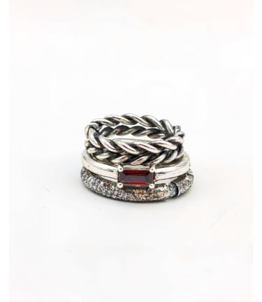 Stacking Rings Workshop with Kelly Allanson @Mountain Gems, twisted braid, prong, and tensionsetting