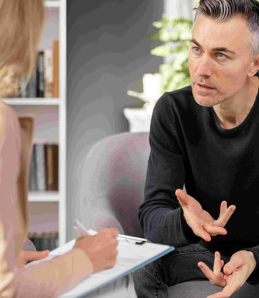kobieta i mężczyzna na indywidualnej sesji terapeutycznej