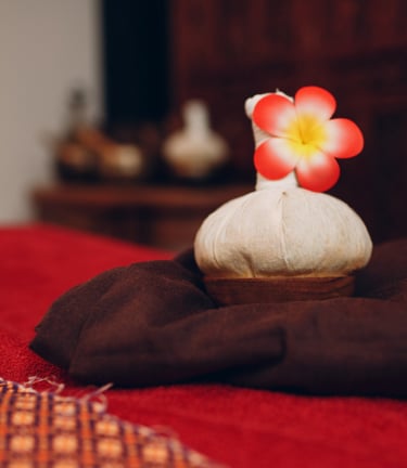 Relaxing Herbal full body massage at Studio 9, the best unisex spa in Ambattur Chennai