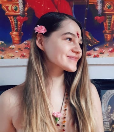Ksenia Abrosimova in Kamakshi Petam Netherlands