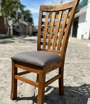 Silla Monarca de Madera Fiestas del Sol Mobiliario www.sillasymesasfiestasdelsol.com