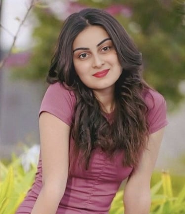 alt="Female therapist performing full body massage for relaxation"