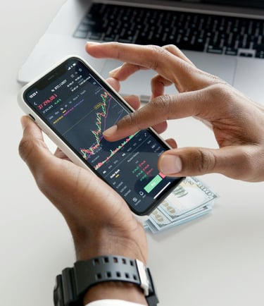 inversión joven móvil dinero