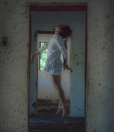 Témoignage de Nathalie-Eric - Une femme en lévitation pour illustrer les phénomènes paranormaux.