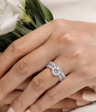 2 Carat Women's diamond Ring