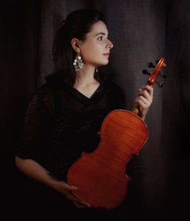 Lidia Plana freelancer violist and pedagogue