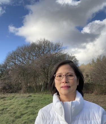 Photo of nutritionist with nature background