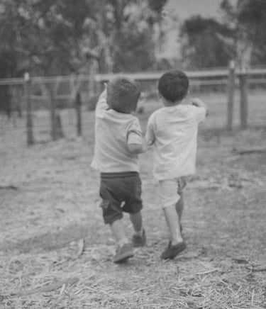 toddler friends running together in Adelaide Hills