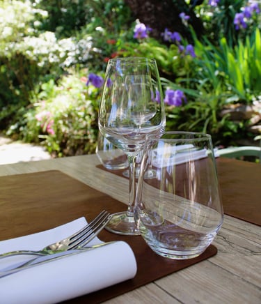 Restaurant azvec terrasse autpur de bastia, terrasse ombragée, cuisine traditionelle et de saison , 