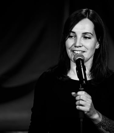 Britta Kah - Poetry Slammerin Workshops Kreatives Schreiben