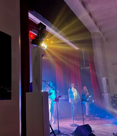 Sonorisation et éclairage pour un groupe de rock