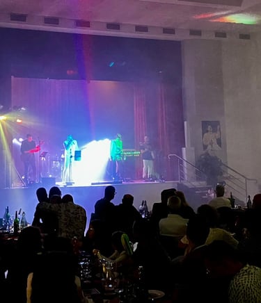 Sonorisation et éclairage pour un groupe de rock