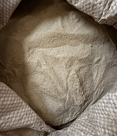 bentonita sódica natural material