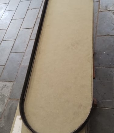 Montagem de espelho oval