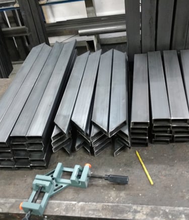 Partes de metal cortada