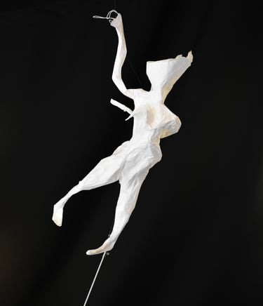 mobile sculpture papier personnage mouvement