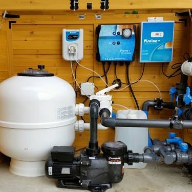 instalacion-de-equipos-para-piscinas