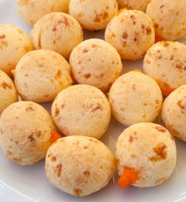 Pão de queijo recheado 