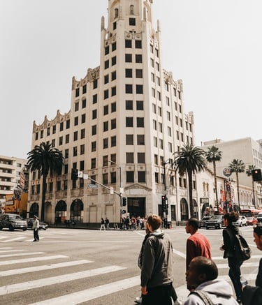 people-hollywood-walk-of-fame-highland-avenue-los-angeles