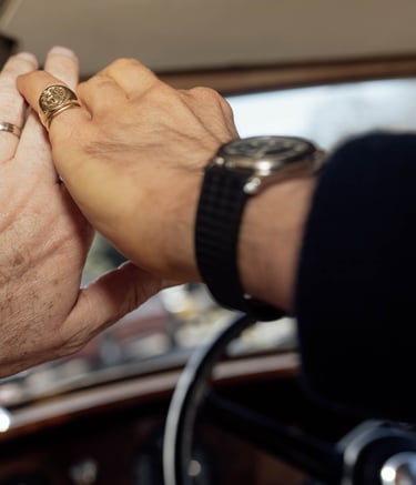 gay marriage showing rings in glasgow