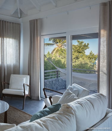 salon privé vue mer à la villa noah à st barths sur la plage de st jean