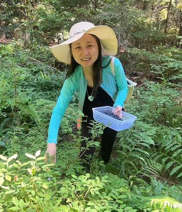 Healthy private chef huckleberries for luxury retreats glamping farm to table meals travelers Oregon