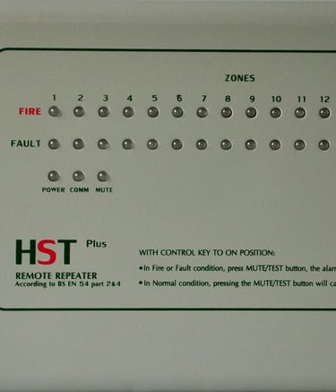 1️⃣ الأنظمة التقليدية (Conventional Fire Alarm Systems)