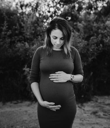 kismama fotózás bicske család lifestyle fotó fotózás gyerek