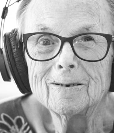 Ecoute réactivée ehpad arc en ciel fondation partage et vie casque personne agée