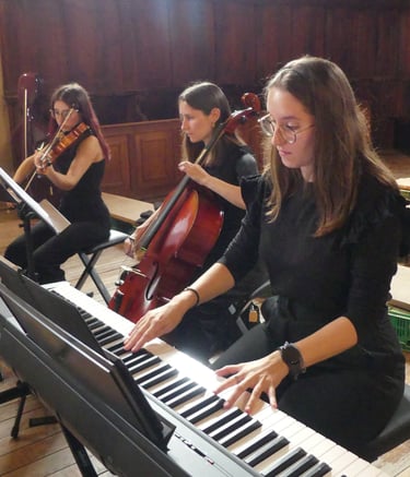 TRIO VIOLÍN, VIOLONCHELO Y PIANO (BODA A&C 31/08/2024)
